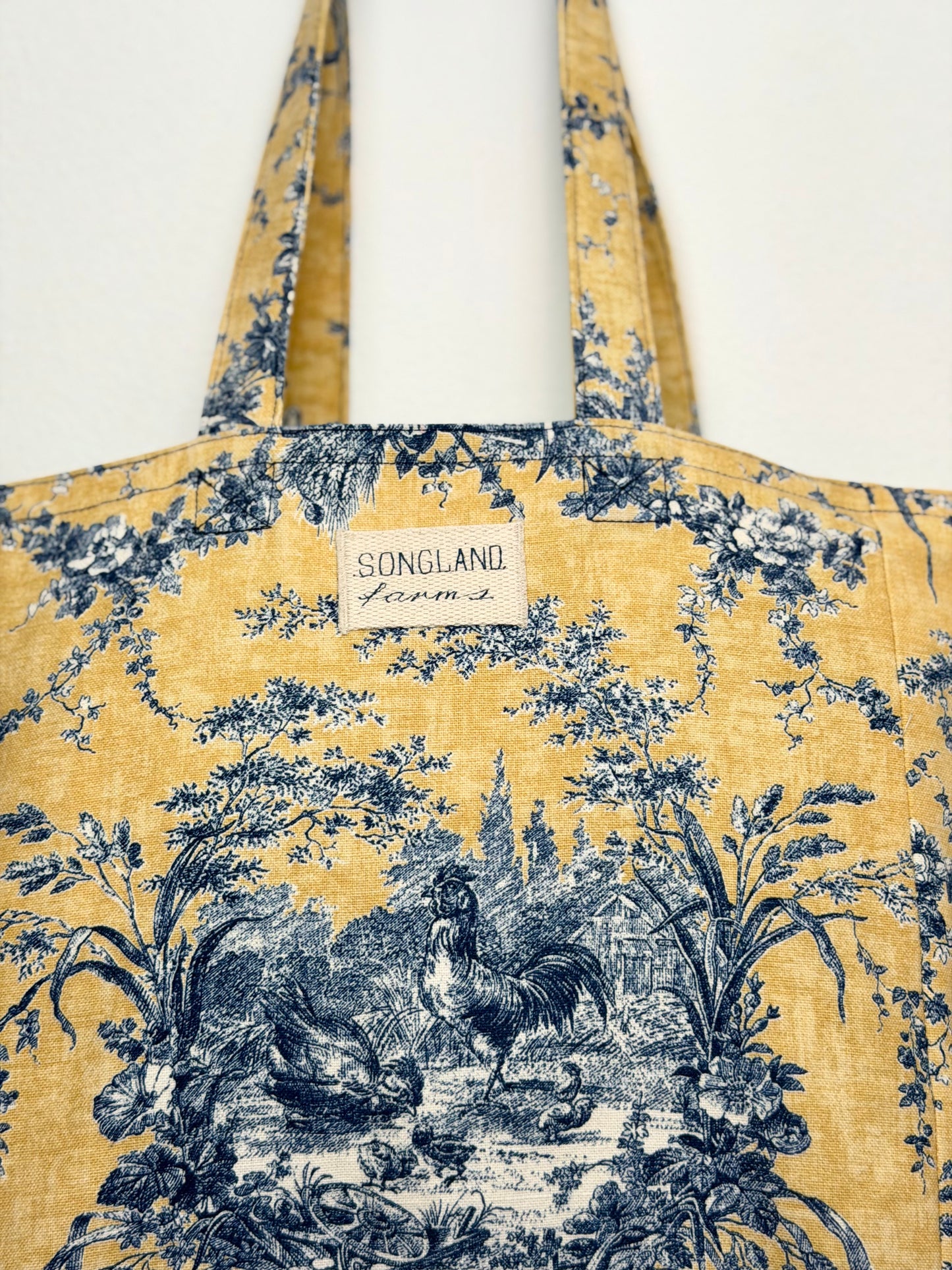 La Petite Ferme (Blue/Yellow)