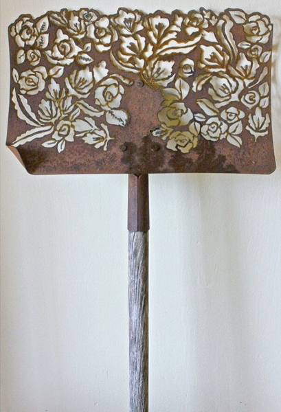 Vintage Shovel - Floral