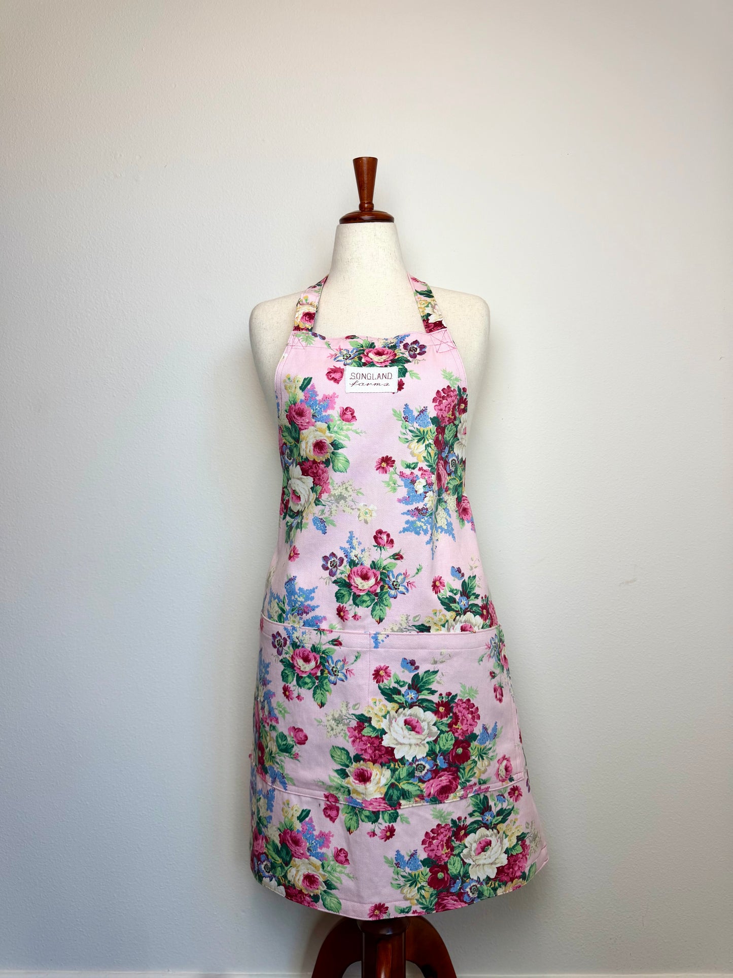 Rose Parade (Peter Pan Fabrics)