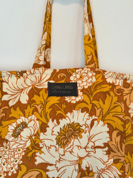 Morris Blooms