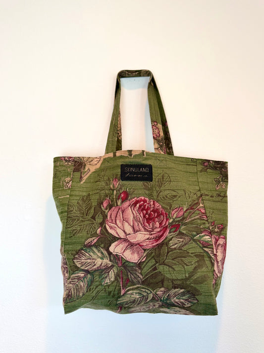 Rosier à Cent Feuilles