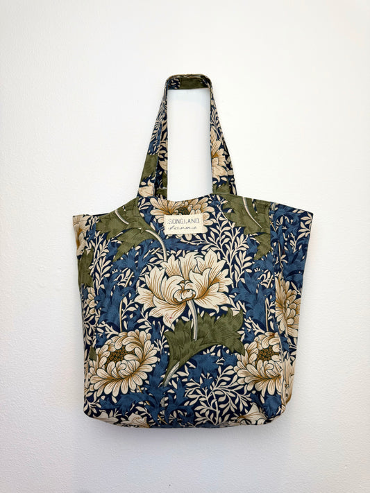 Chrysanthemum (Blue)