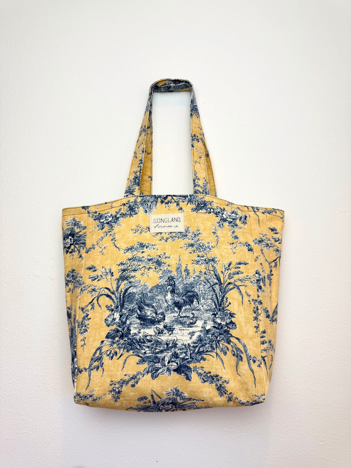 La Petite Ferme (Blue/Yellow)