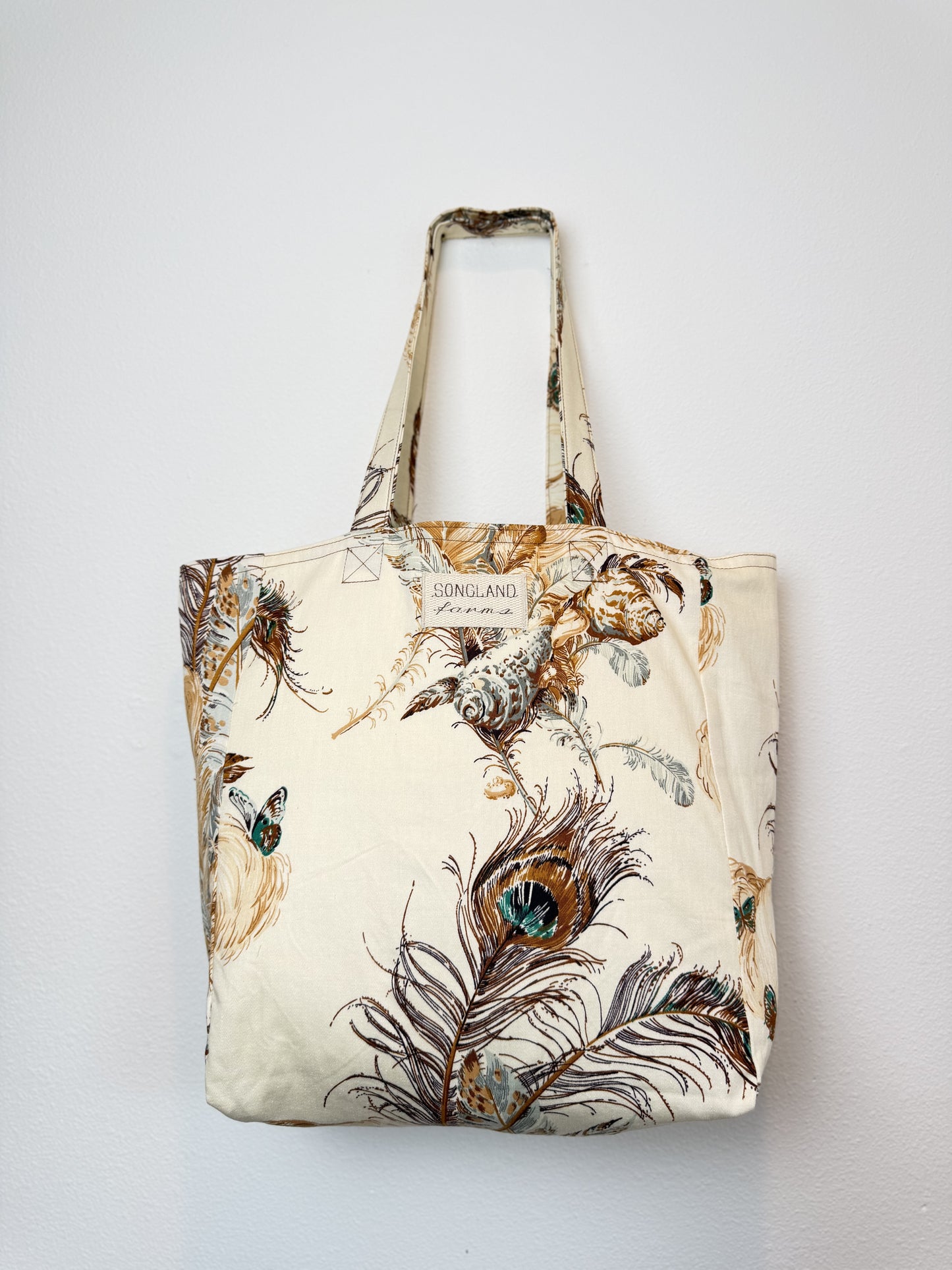 Feathers & Shells (Fifth Avenue)