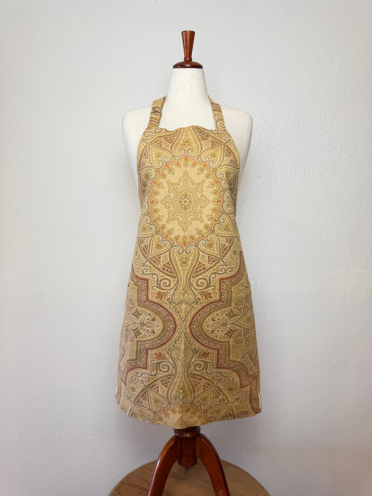 Gold Paisley (Ralph Lauren)