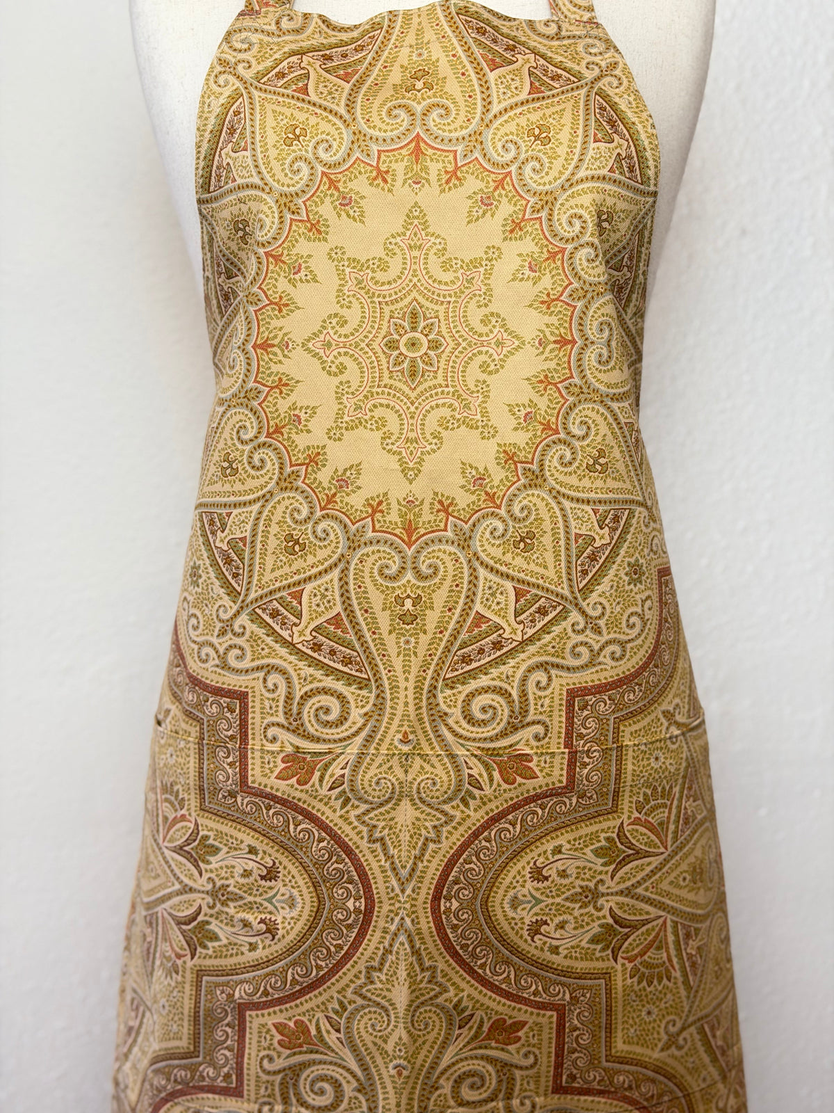 Gold Paisley (Ralph Lauren)