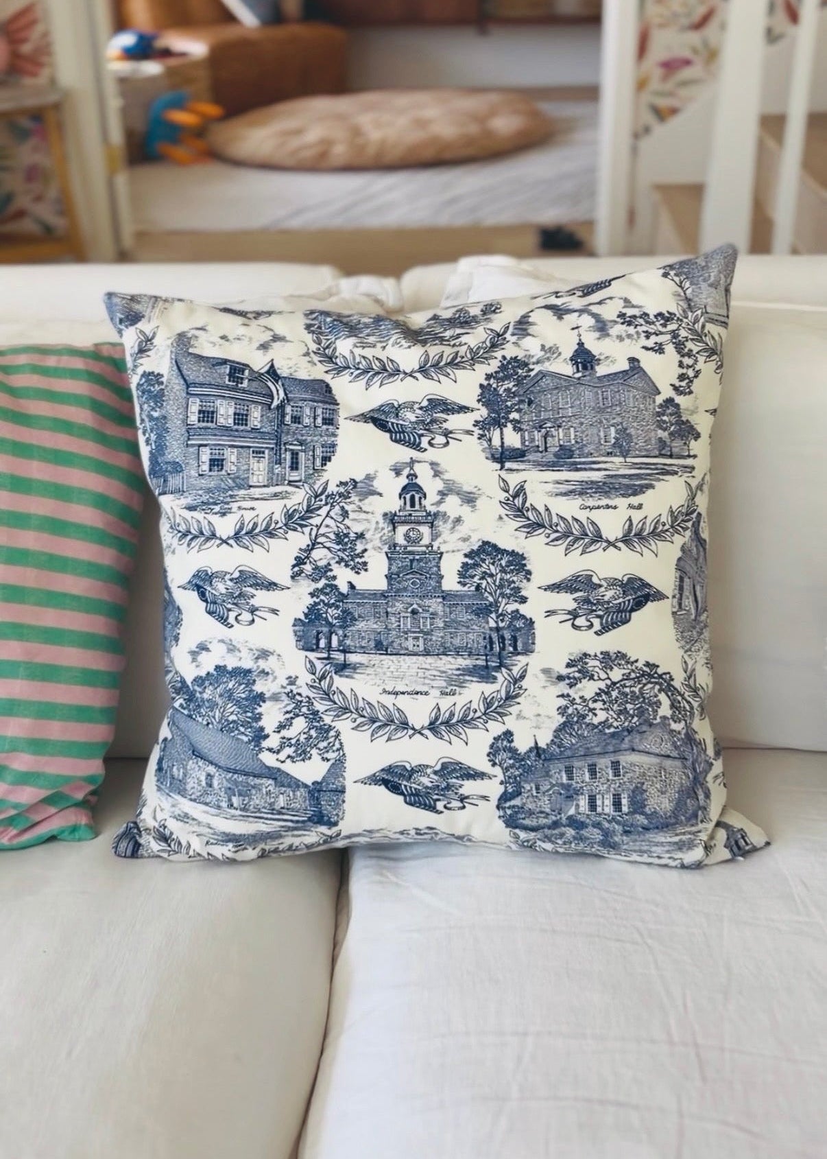 Philadelphia Toile 22" (Waverley 1976) (includes $90 Coyuchi insert)
